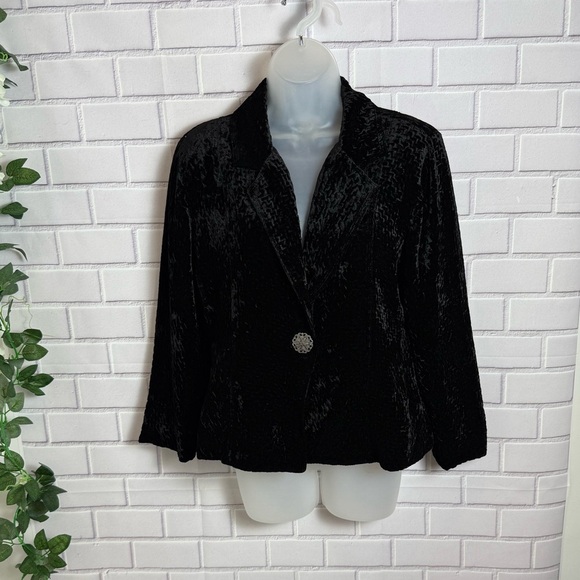 Chico's Black Velvet Blazer with Notched Lapel/size 1 - Picture 4 of 10